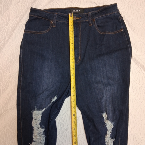 AKIRA Midnight Blue High Rise Ripped Jeans Size 13/W30 - Picture 13 of 16